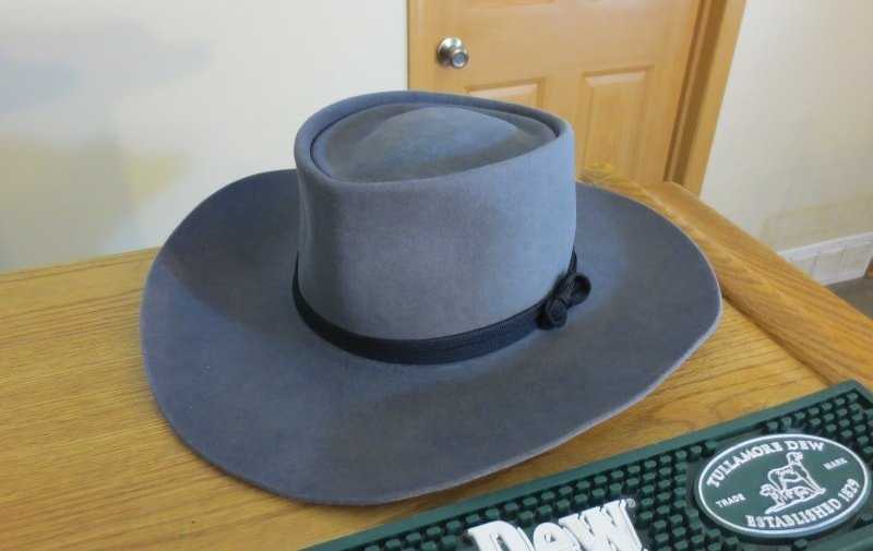 Уход за шляпой: как почистить соломенную и фетровую шляпу
как правильно почистить шляпу — домашний уход — modnayadama