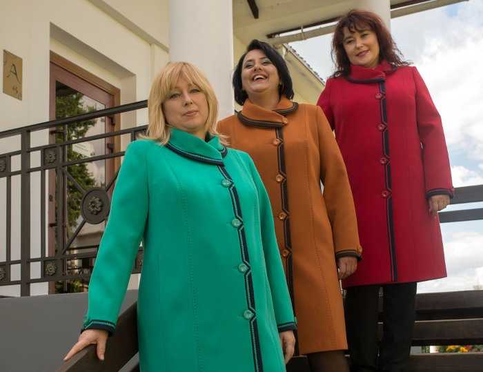 Осеннее пальто для полных женщин после 50 лет