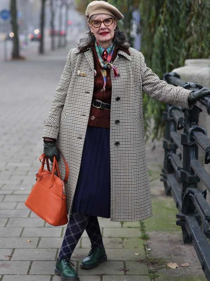 Головной убор к пальто для женщин 60 лет