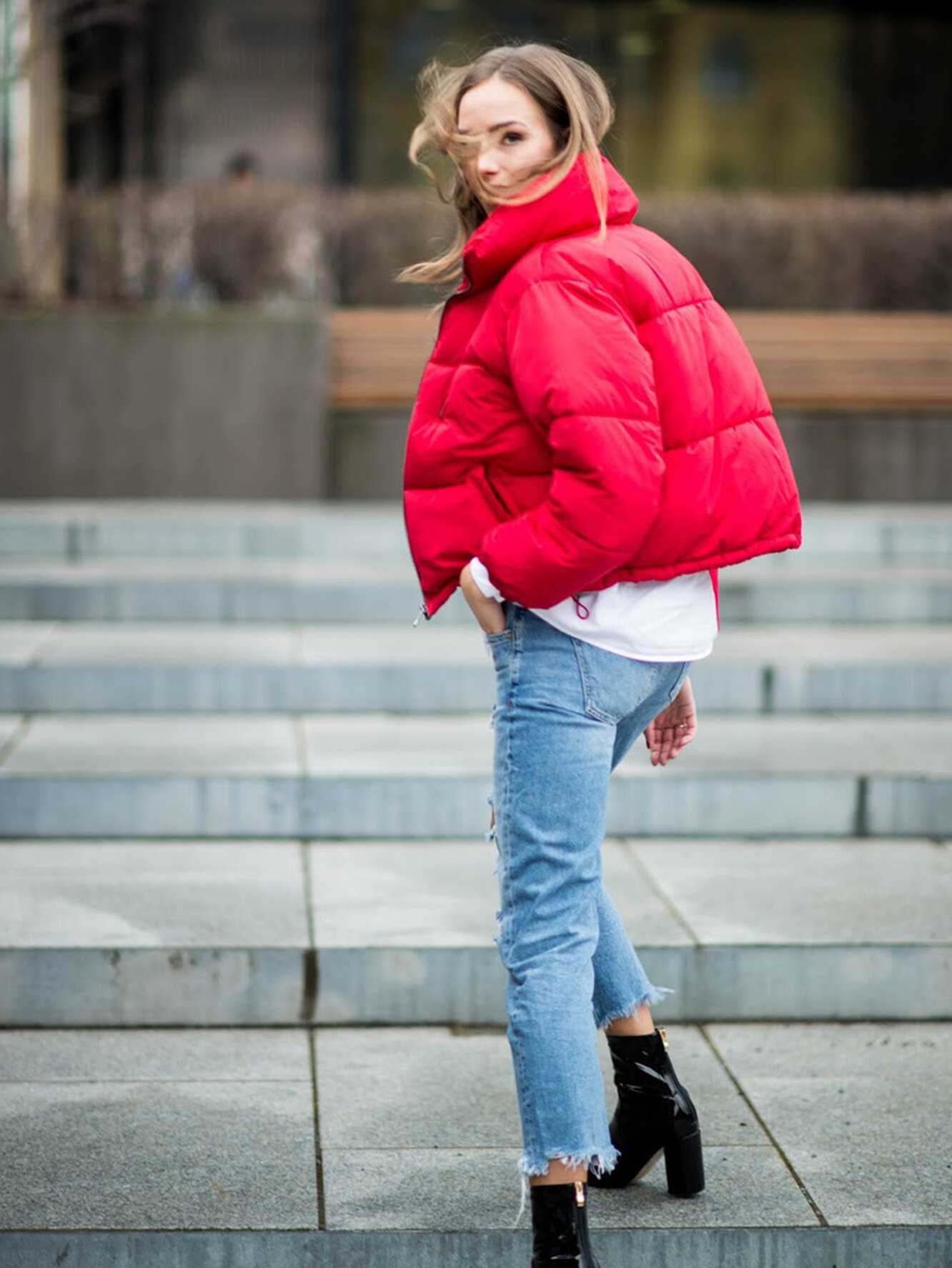 Красная куртка женская весенняя с чем носить