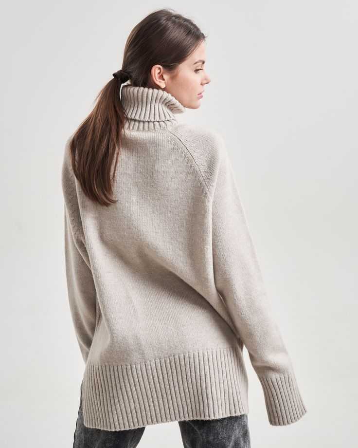Какие женские свитеры будут в моде в 2021 году Фото стильных моделей