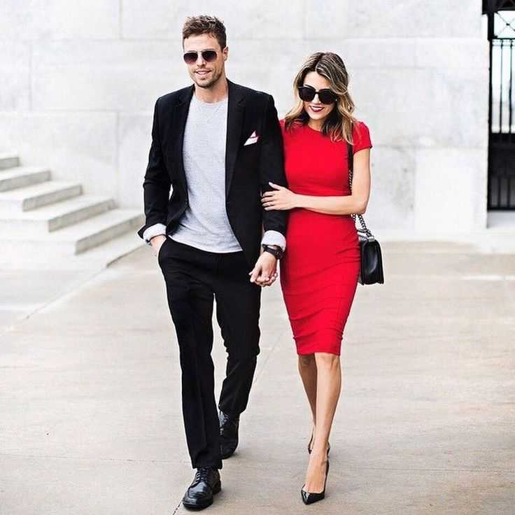 Красное платье и мужчина