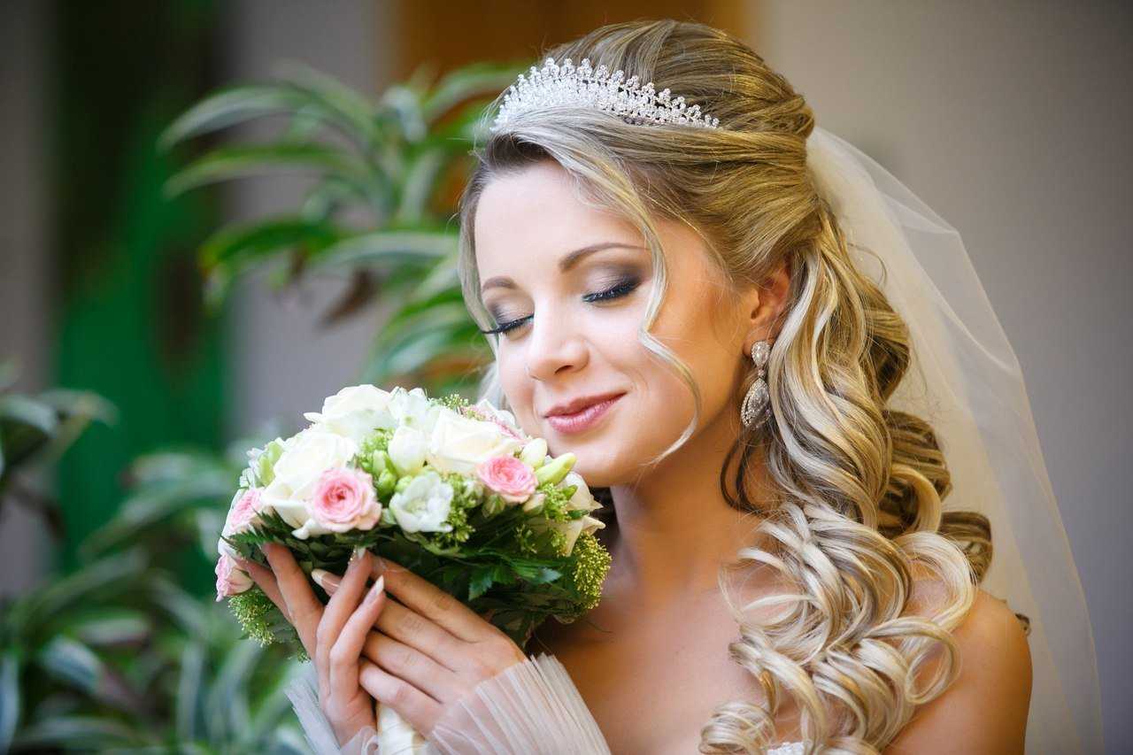 Прически и макияж на свадьбу в подольске